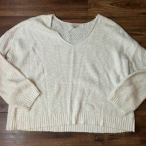 AE Sweater Size L